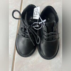 The Children's Place Sleek Black Kids Dress Shoes size 8 toddler